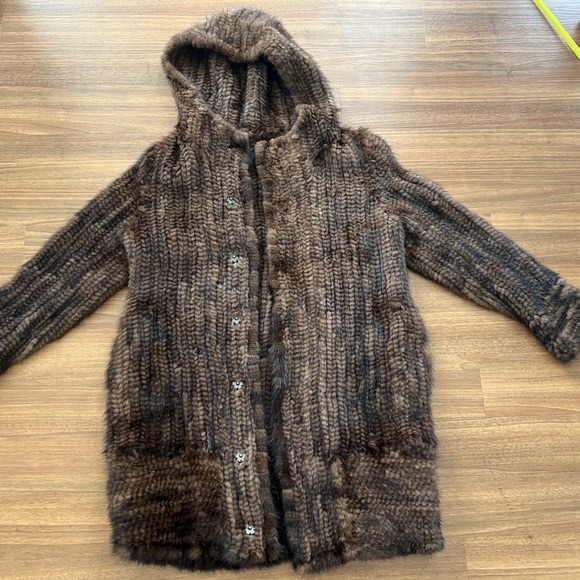 Mink Coat - Picture 2 of 12
